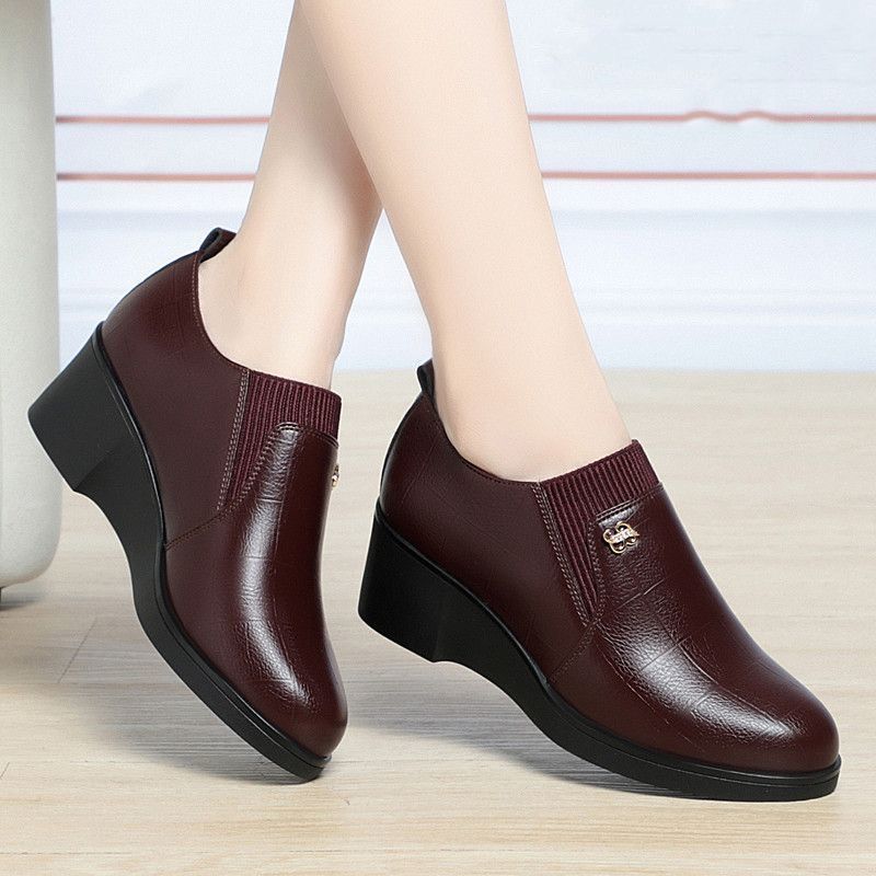 Bottines Éléguantes à Talon Wedge en Cuir