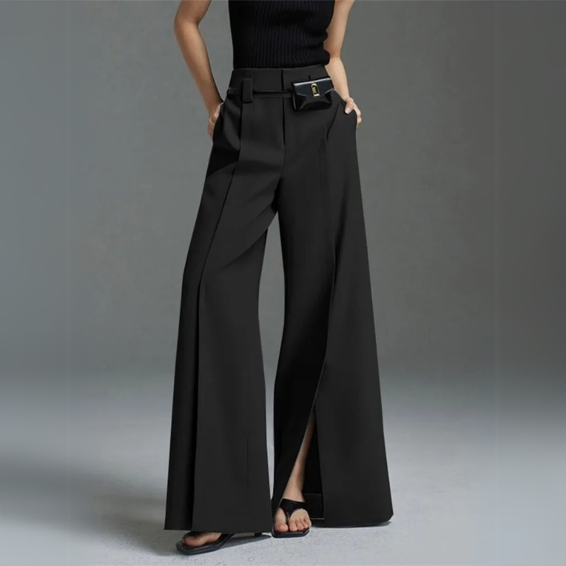 Pantalon taille haute caractéristique