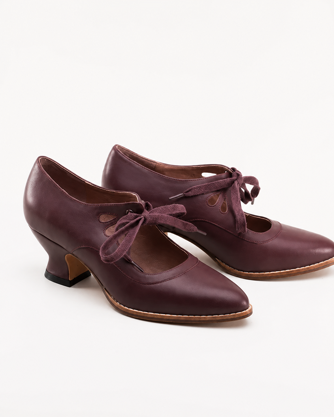 Leslie | Chaussures à talons hauts ajourées pour femmes à lacets