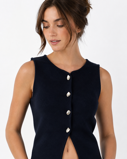 ATELIER | Blouse courte sans manches à boutons et fente