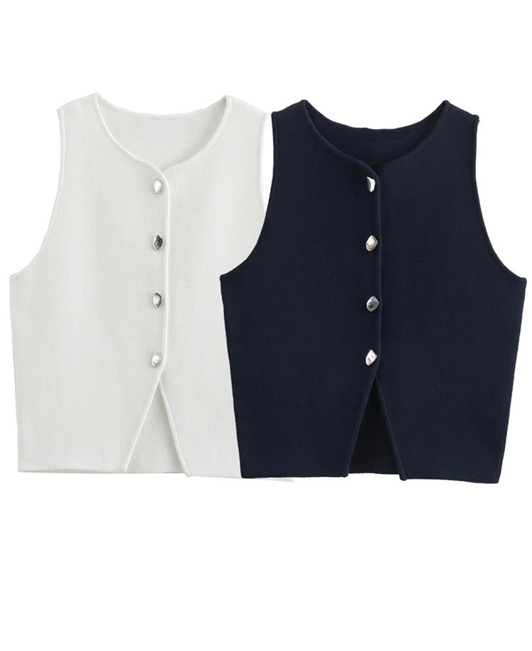 ATELIER | Blouse courte sans manches à boutons et fente