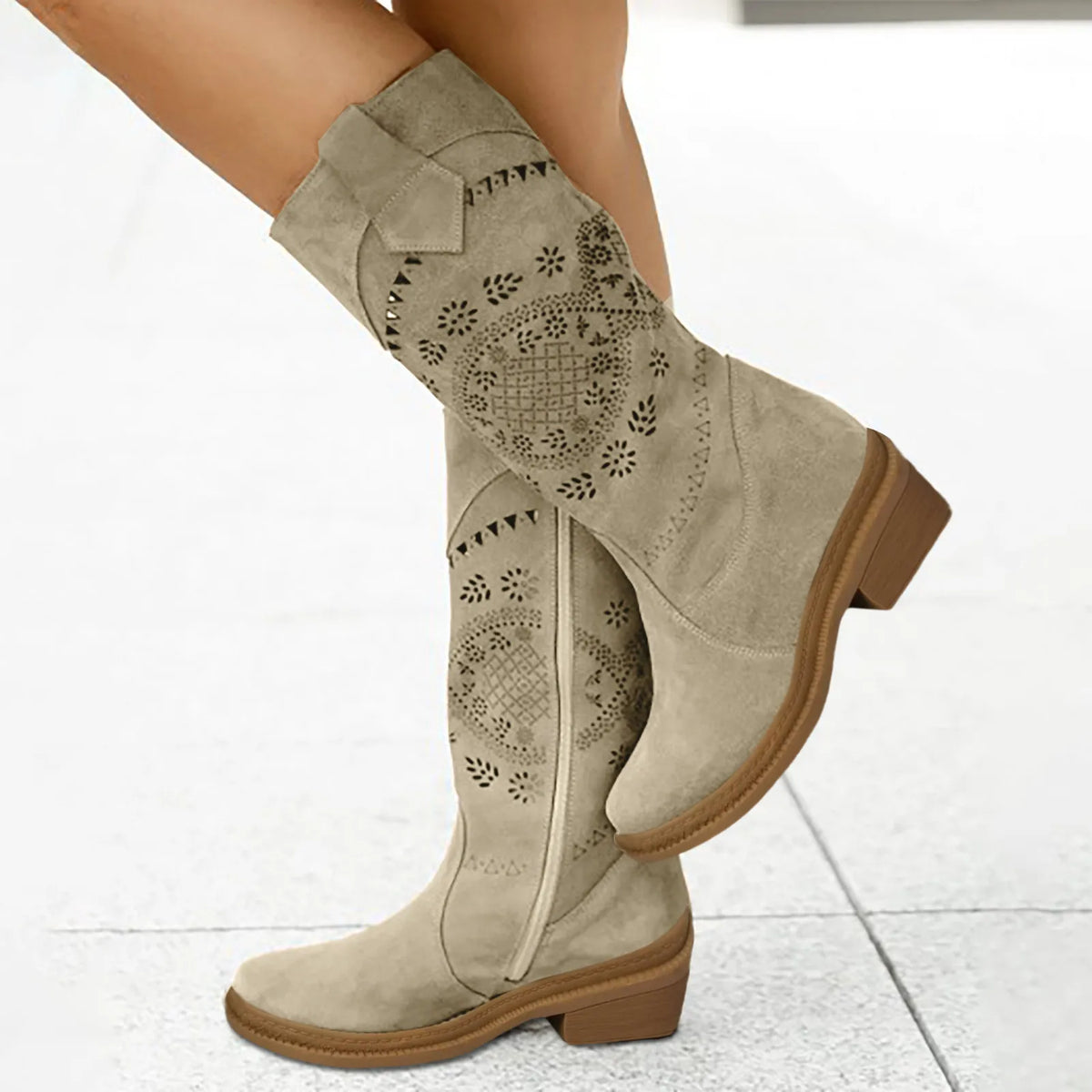 Solenne | Bottes de commerce extérieur avec broderie creuse