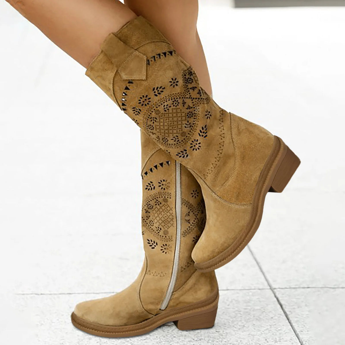 Solenne | Bottes de commerce extérieur avec broderie creuse