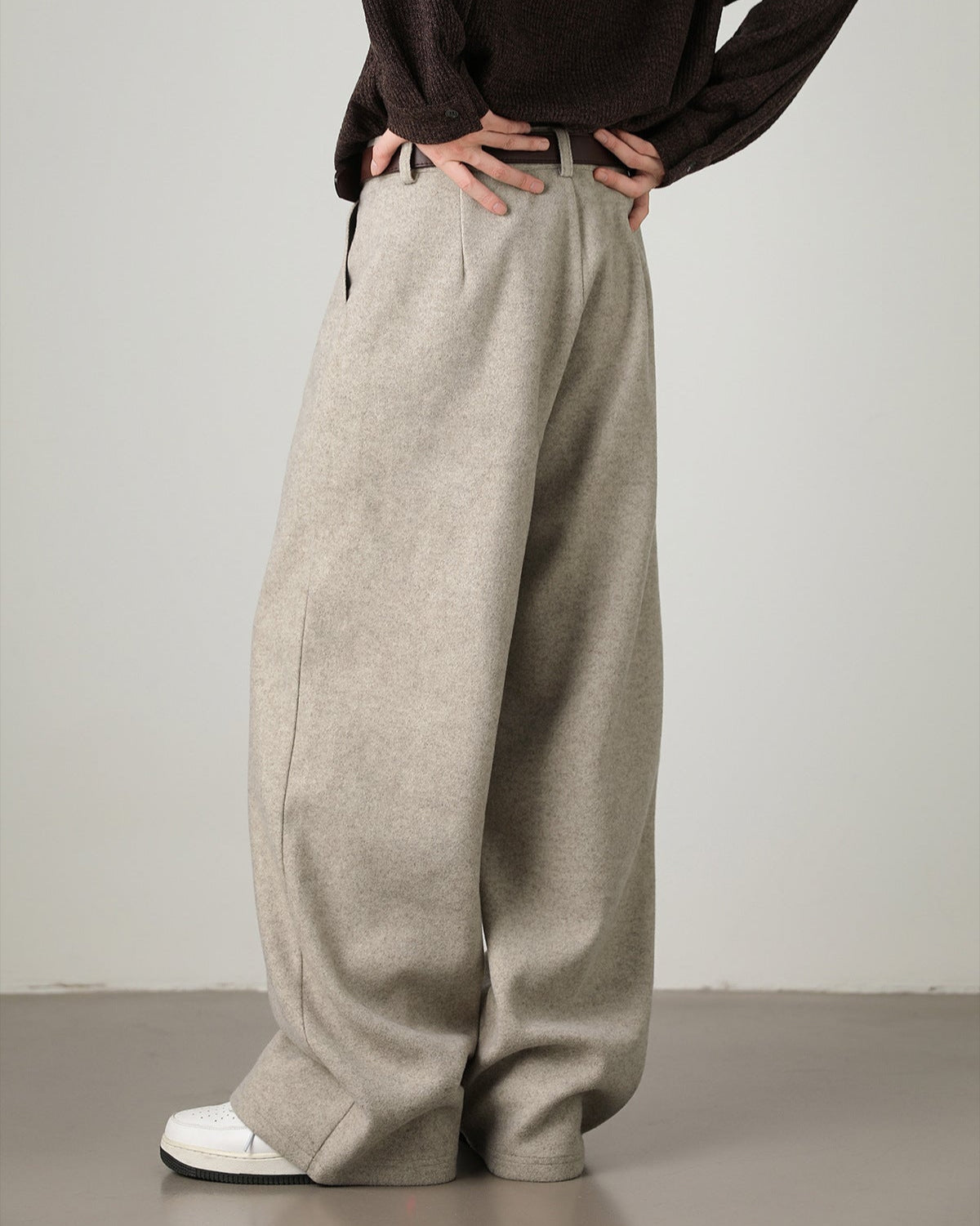 Augustine | Pantalons en Tissu avec Plis et Coupe Ample