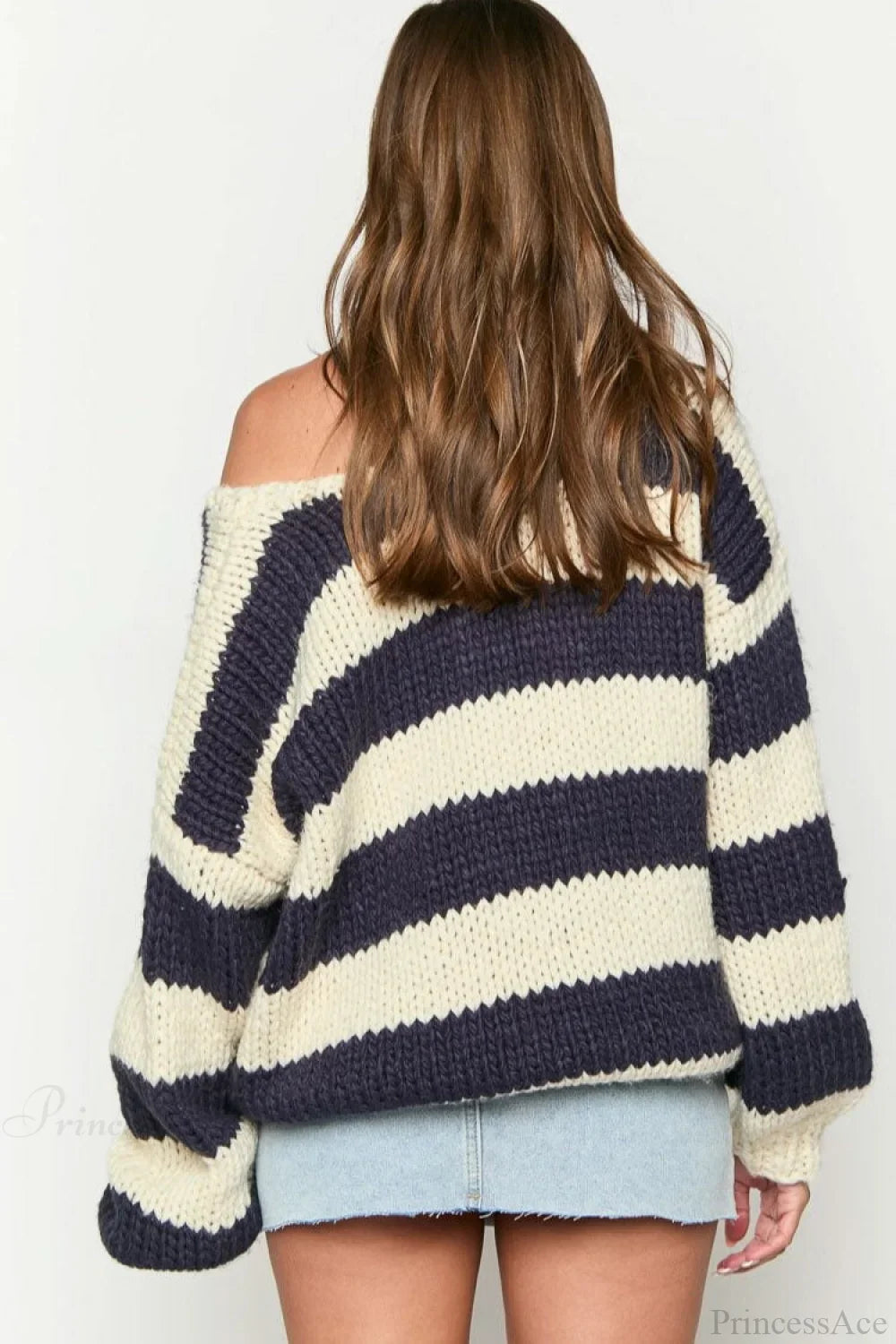 Pull doux rayé décontracté à épaules dénudées
